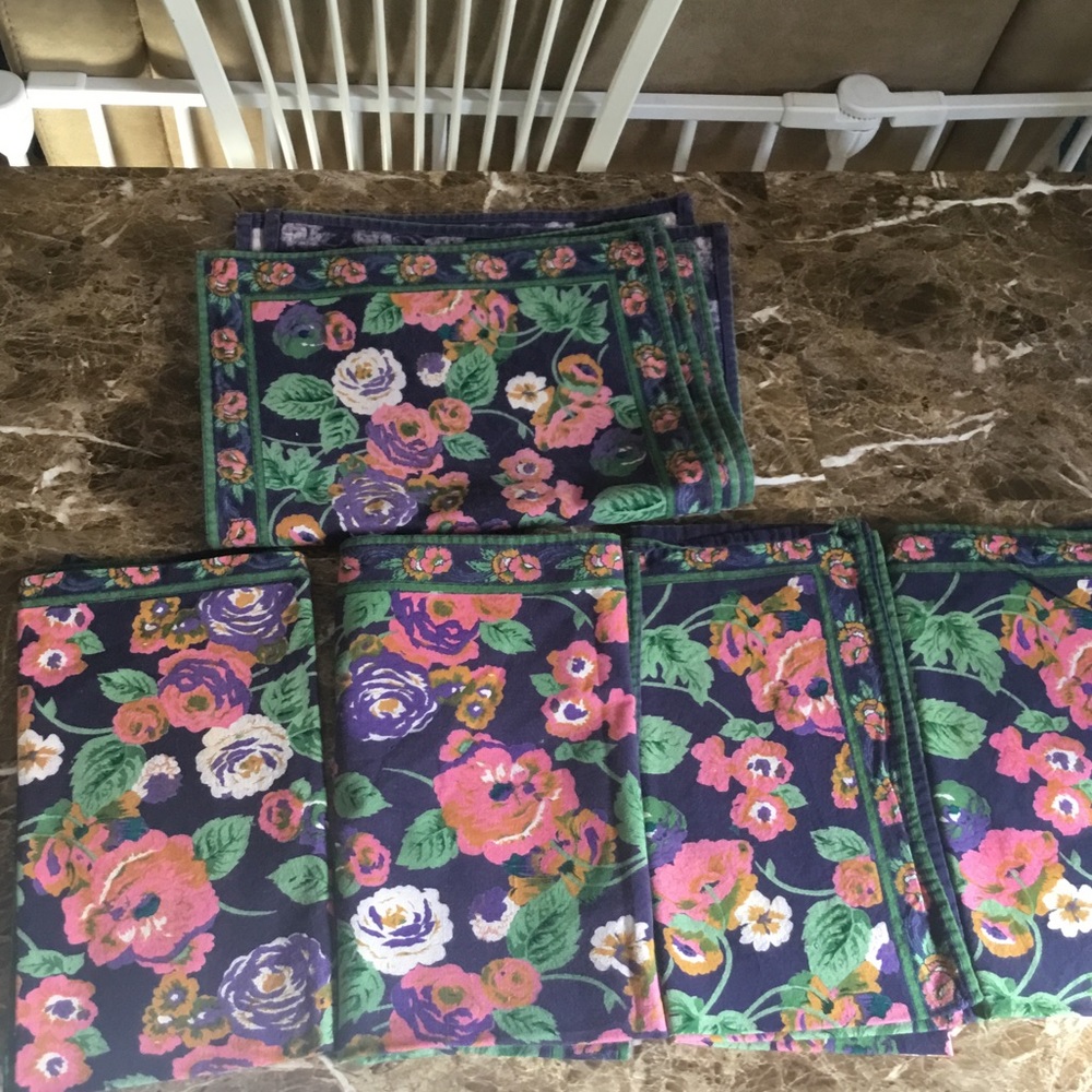 Floral 4 placemats &  Napkins